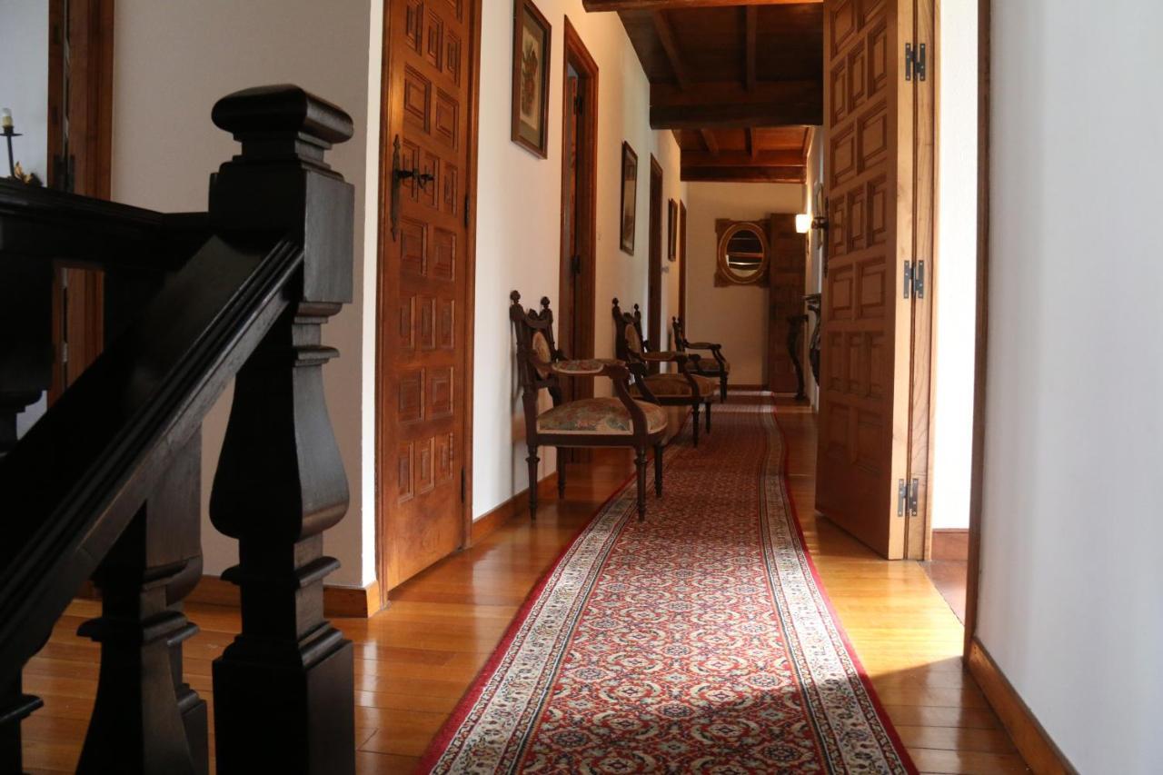 Pazo De Ceilan Villa A Bana Bagian luar foto